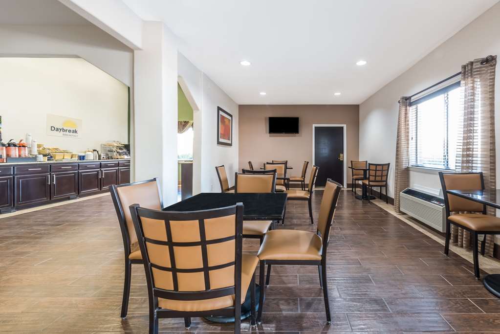 Days Inn & Suites By Wyndham Dallas Faciliteiten foto